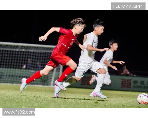 18岁青训小将加盟德甲俱乐部开启职业生涯踏出国门新征程 18岁青训小将加盟德甲俱乐部开启职业生涯踏出国门新征程